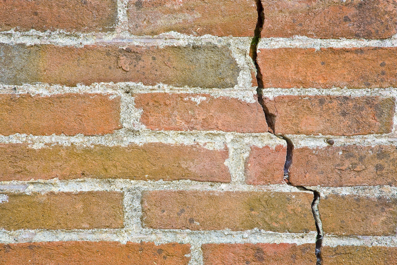 Cracked Walls Can Be A Sign Of Subsidence - Get Subsidence Insurance To Protect Your Home